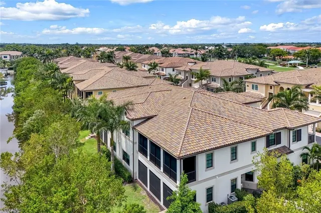 $1,795,000 | 2472 Breakwater Way, Unit 11202, Naples, FL 34112