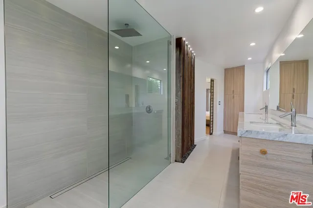 $13,500 | 2400 Glendower Avenue, Los Angeles, CA 90027