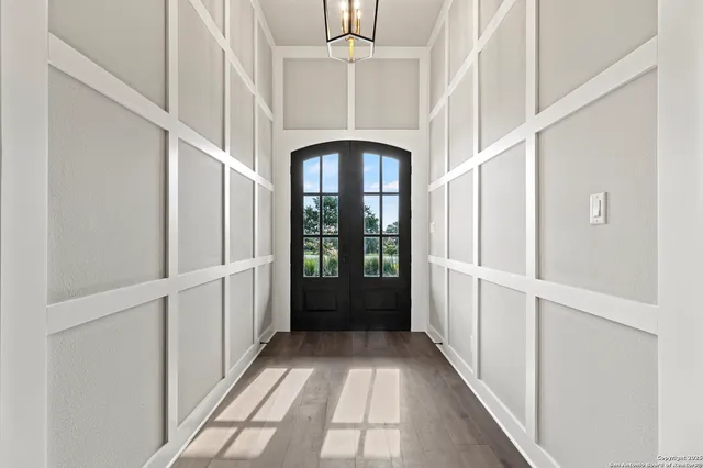 $995,000 | 1687 Noble Trail, Canyon Lake, TX 78133