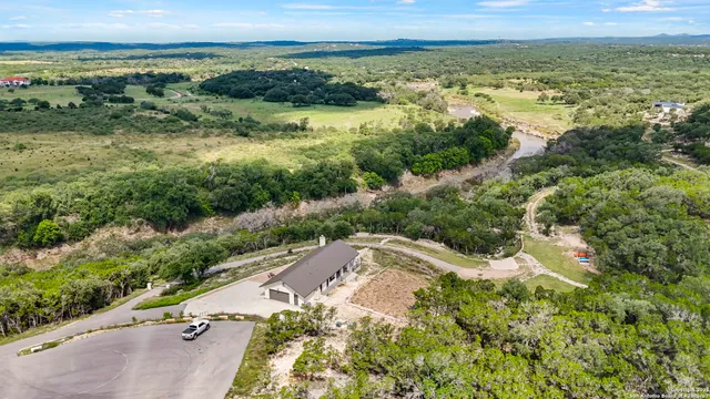 $995,000 | 1687 Noble Trail, Canyon Lake, TX 78133