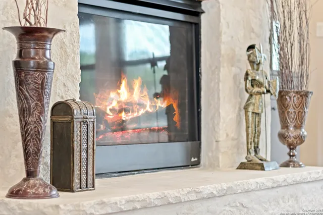 $995,000 | 1687 Noble Trail, Canyon Lake, TX 78133