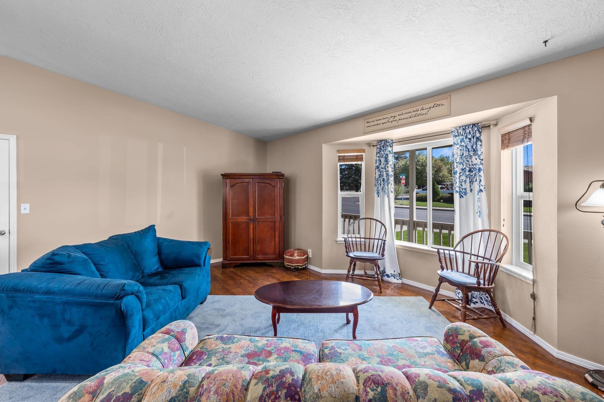 513 Southwest 25th Street Redmond, OR 97756 - Photo 6 of 25 6