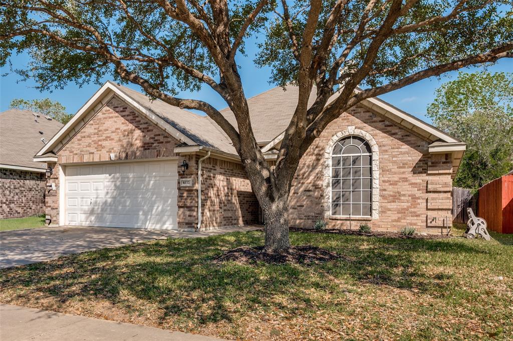 8233 Edgepoint Trail Fort Worth, TX 76053 - Photo 3 of 36