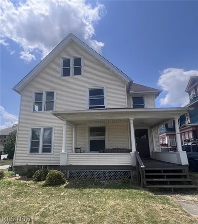 $155,000 | 611 West Avenue, Elyria, OH 44035