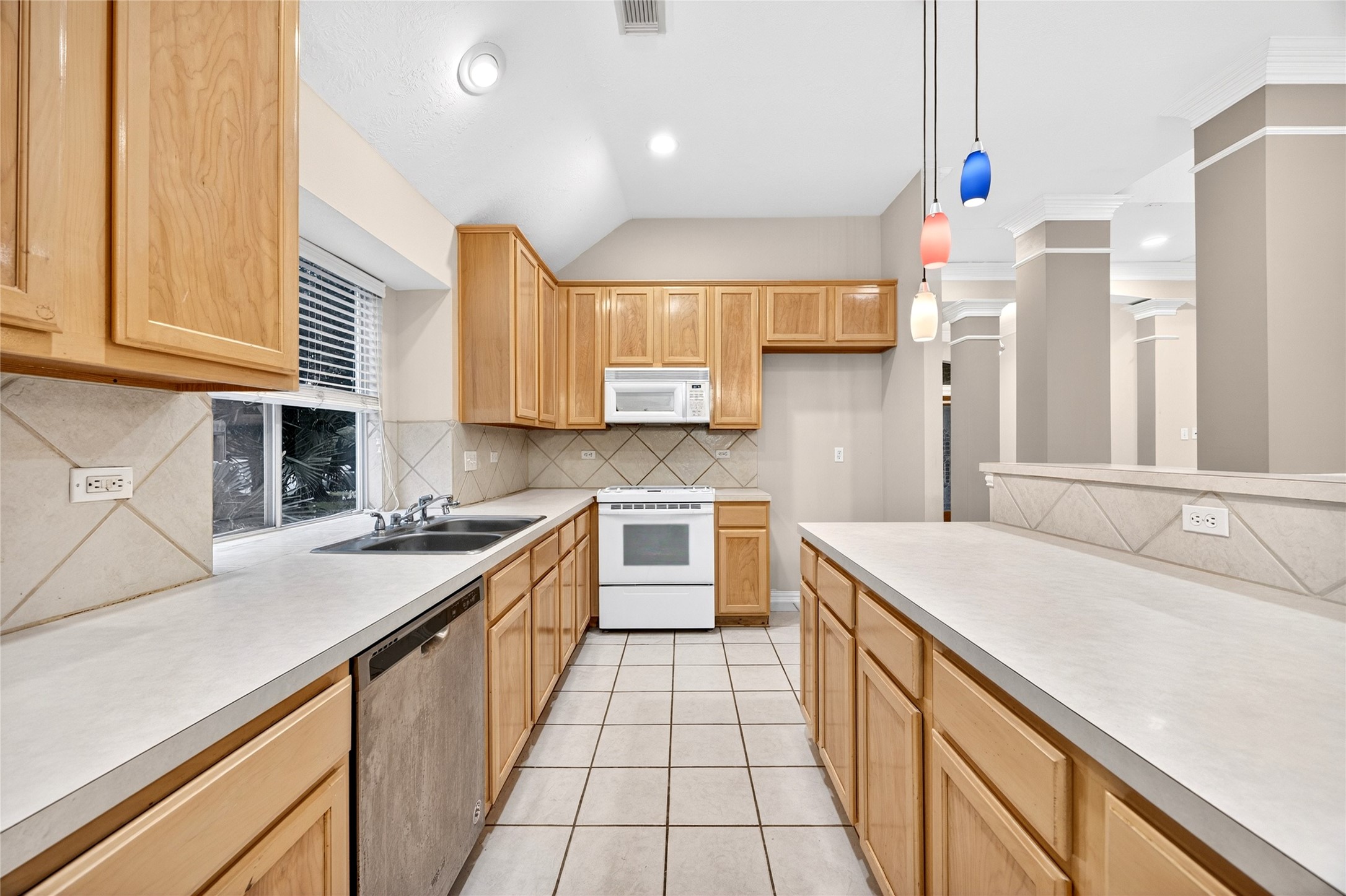 9910 Ripple Lake Drive Houston, TX 77065 - Photo 11 of 40