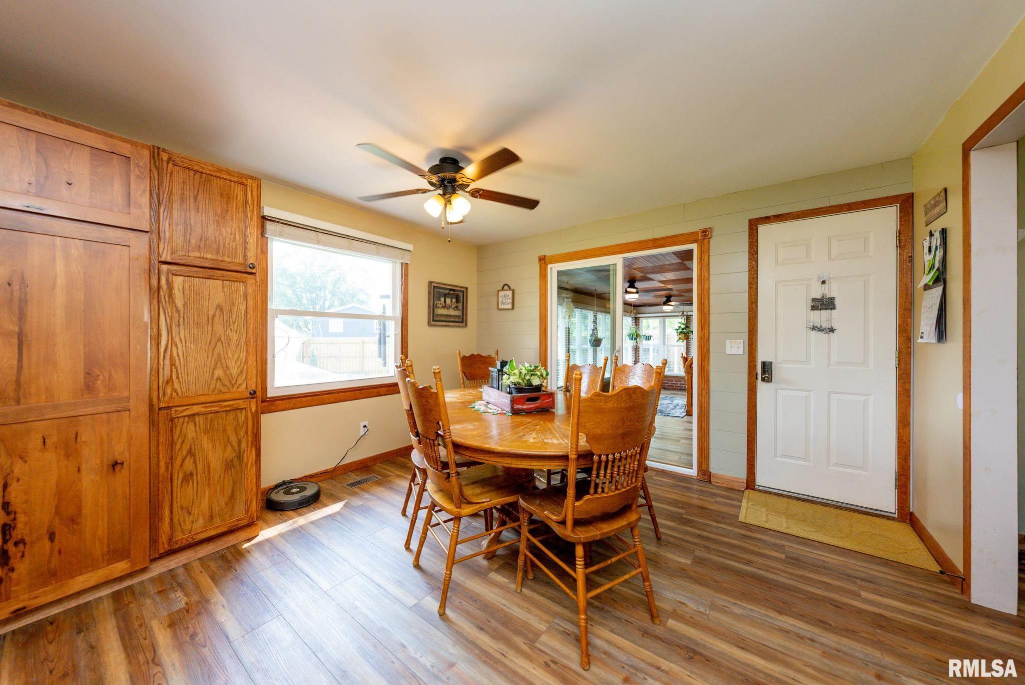 869 Sunset Road Morton, IL 61550 - Photo 12 of 45 Gallery Image 12