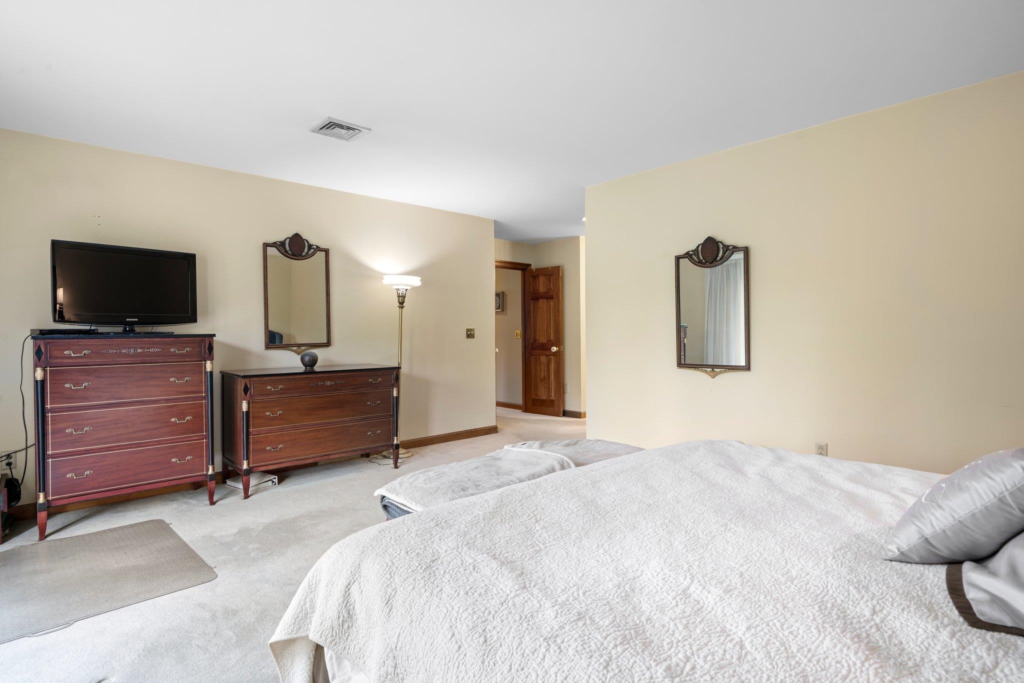 8 Bristol Hill Road Windham, NH 03087 - Photo 23 of 32
