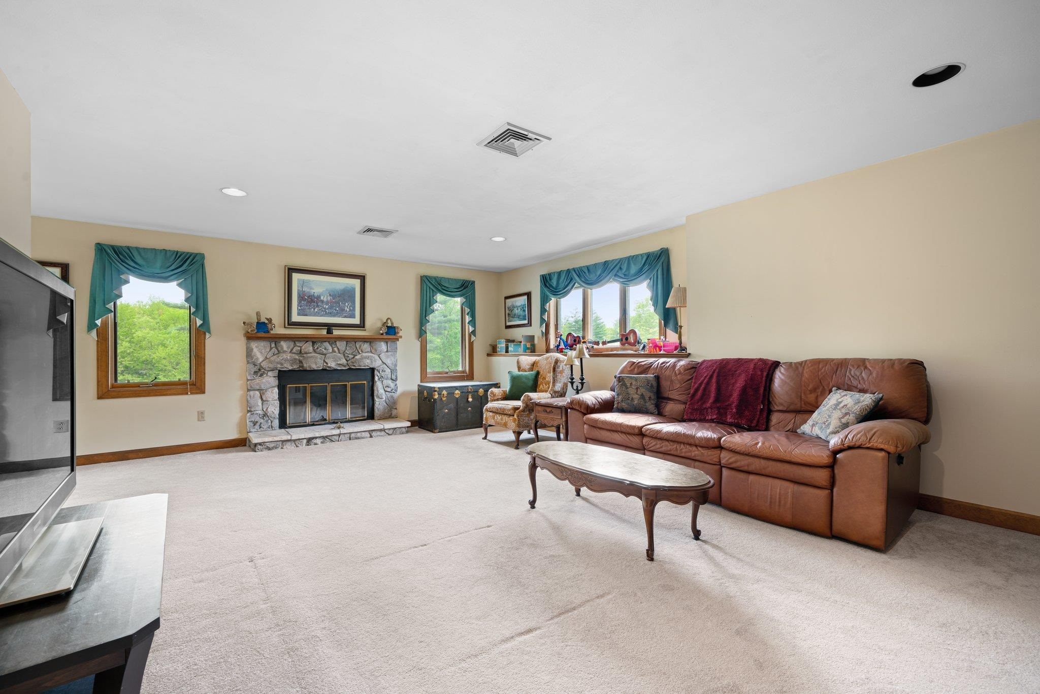 8 Bristol Hill Road Windham, NH 03087 - Photo 27 of 32