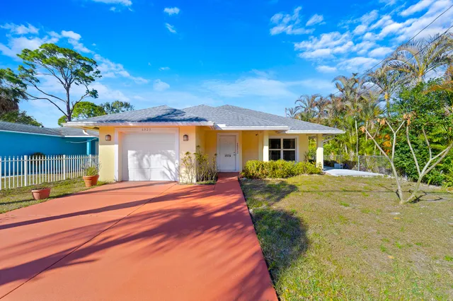 $570,000 | 6923 1st Street, Jupiter, FL 33458