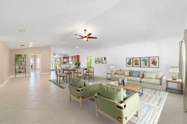 $570,000 | 6923 1st Street, Jupiter, FL 33458