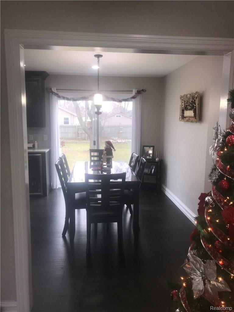 2505 Longview Avenue Rochester, MI 48307 - Photo 6 of 17 IMG_1406 - Copy.jpg