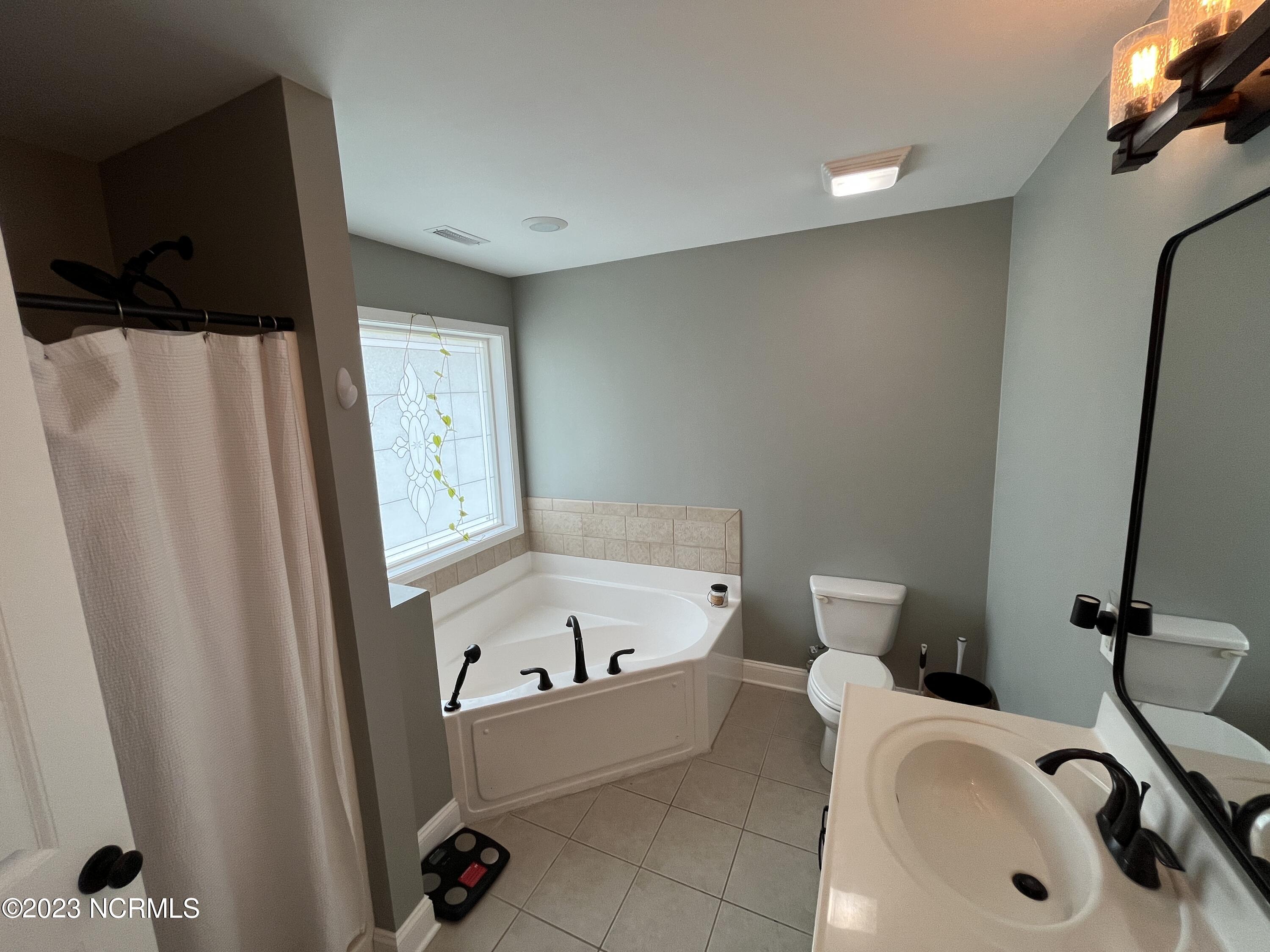 100 Jaylin Boulevard Spring Lake, NC 28390 - Photo 18 of 34 Master Bath - 100 Jaylin Blvd