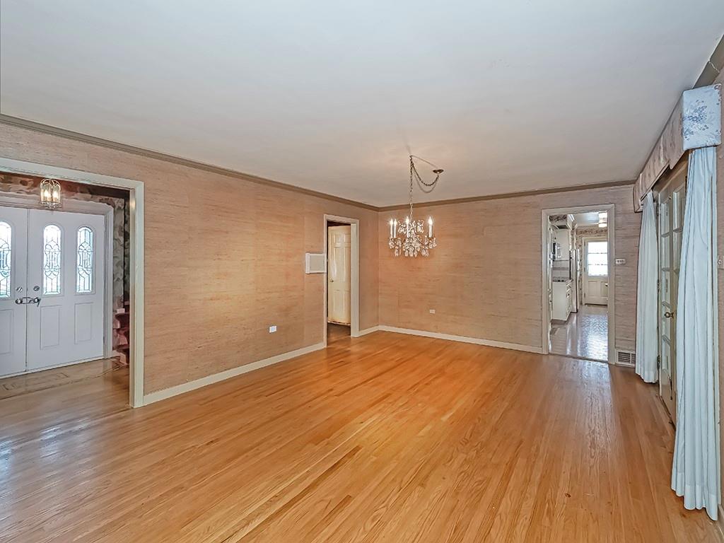 2848 Brodhead Road Aliquippa, PA 15001 - Photo 13 of 33 a view of empty room with wooden floor