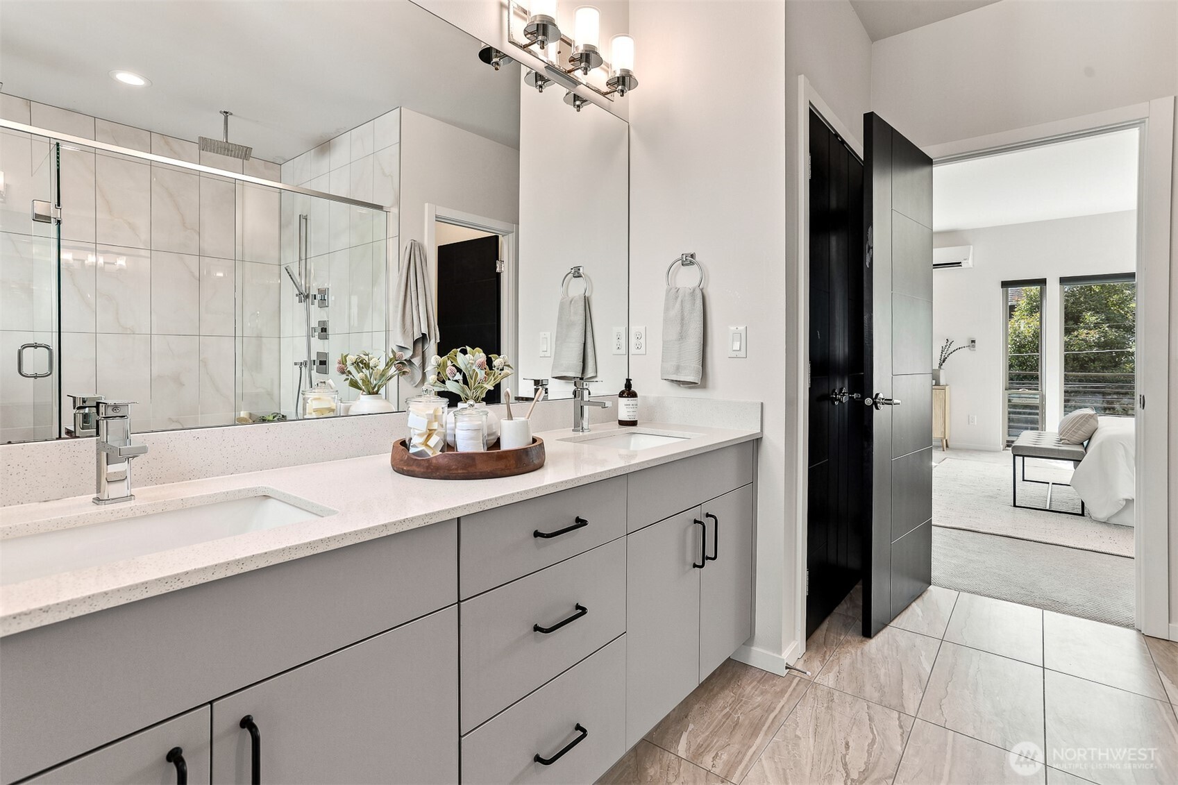 8527 Interlake Avenue North Seattle, WA 98103 - Photo 17 of 38 Gallery Image 17