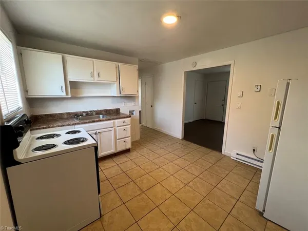 $795 | 704 Glover Street, Unit C, Greensboro, NC 27406