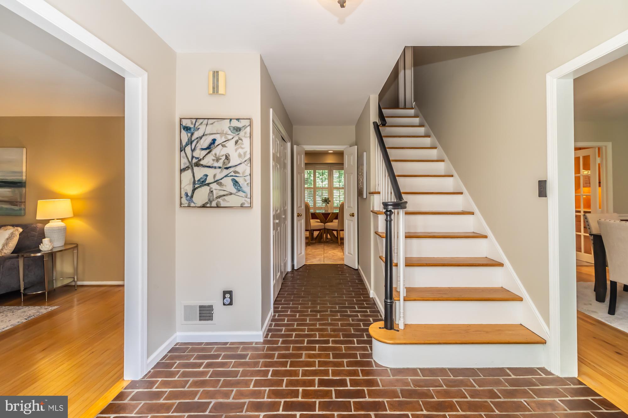 837 Brintons Bridge Road West Chester, PA 19382 - Photo 3 of 50 Entry Foyer