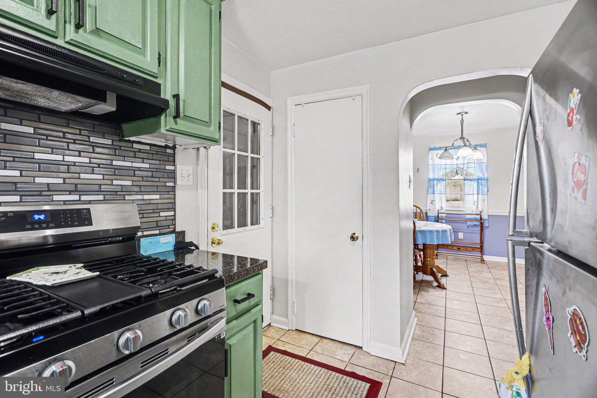 2041 City View Road York, PA 17406 - Photo 6 of 27