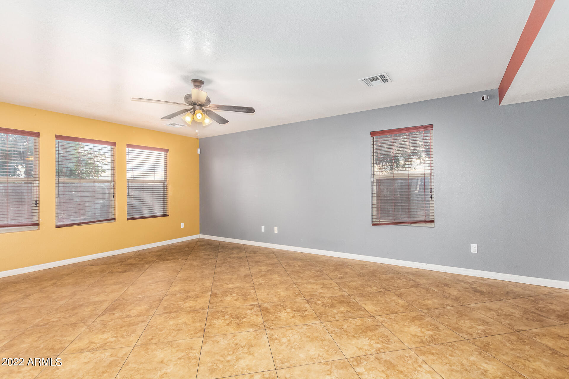 9431 West Eaton Road Phoenix, AZ 85037 - Photo 8 of 29 8 - Eaton