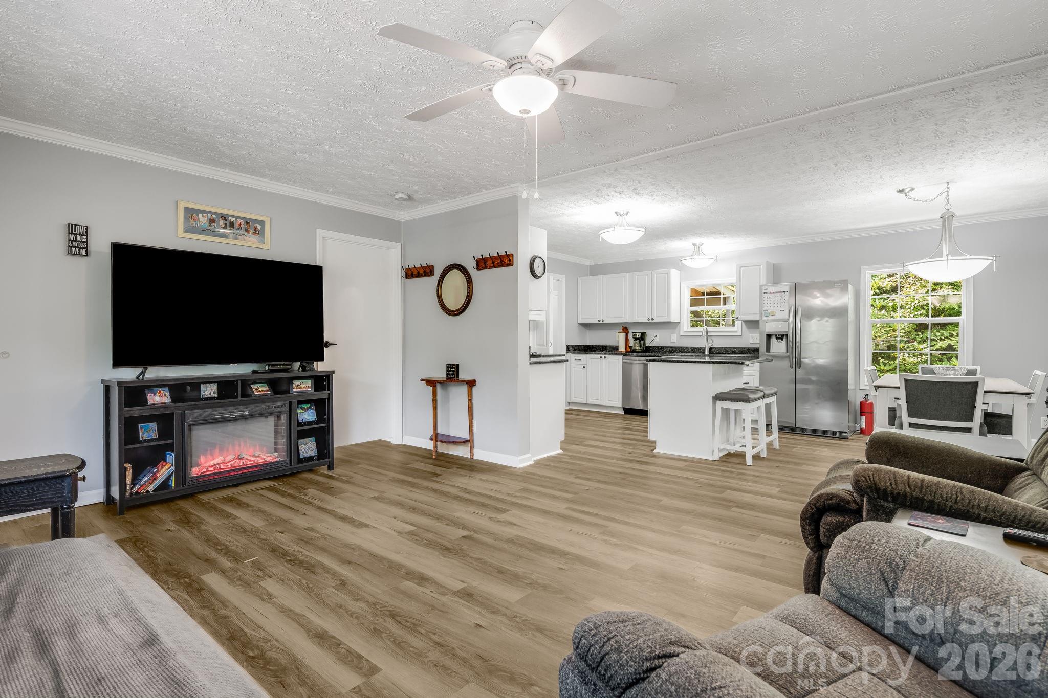 112 Reeves Road Leicester, NC 28748 - Photo 5 of 21