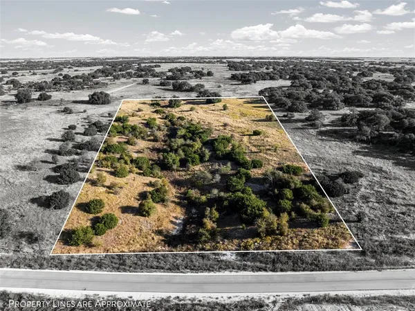 a view of a sky view