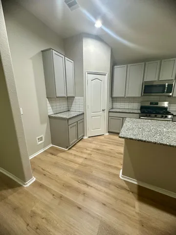 $2,300 | 3426 Hughes Mdw Way, Richmond, TX 77406