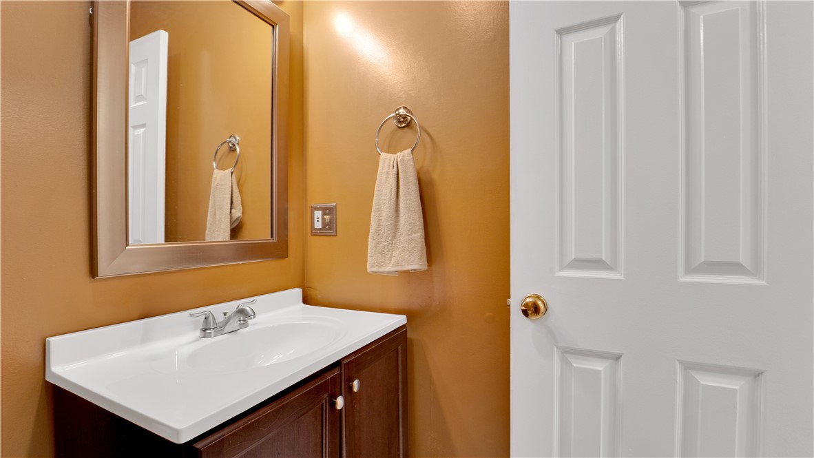 5743 Running Brook Road Farmington, NY 14425 - Photo 11 of 27