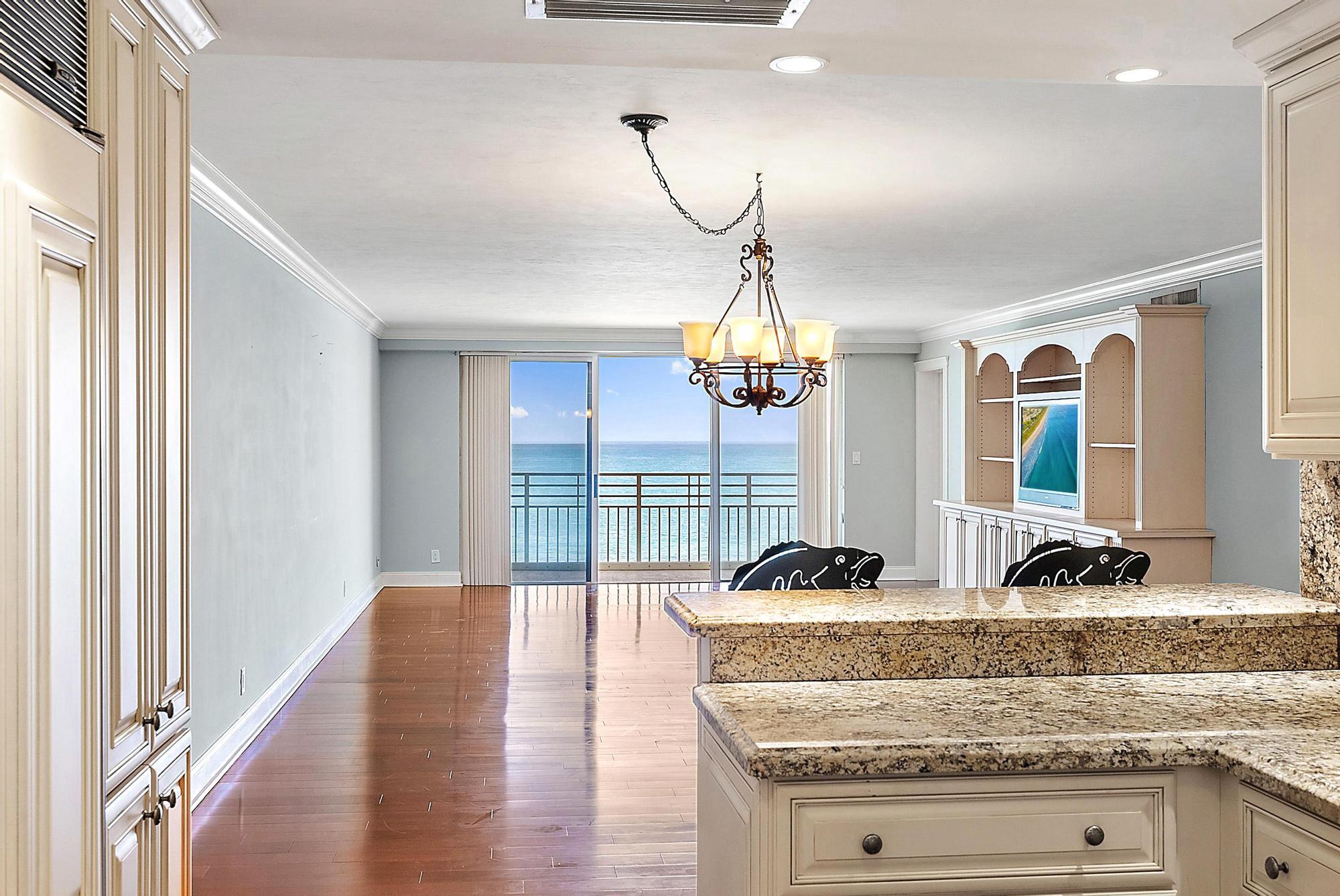 350 South Beach Road, Unit 503 Tequesta, FL 33469 - Photo 18 of 51 a view of a room with gym equipment