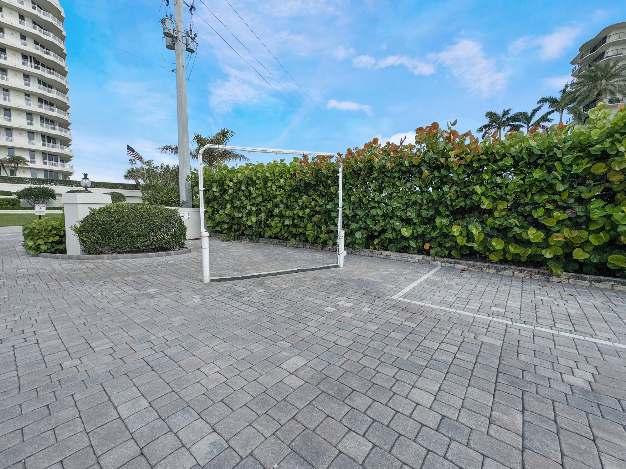 350 South Beach Road, Unit 503 Tequesta, FL 33469 - Photo 40 of 51 a view of a garden