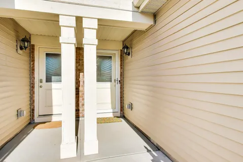 $319,900 | 1205 Prairie View Parkway, Cary, IL 60013