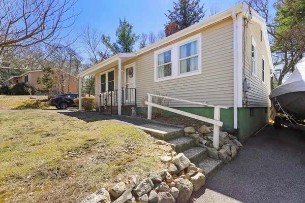 $469,000 | 47 Cliff Road, Bourne, MA 02532