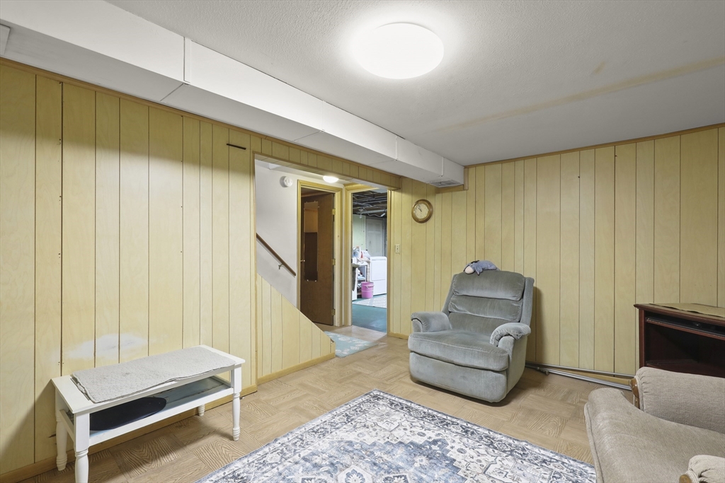 47 Cliff Road Bourne, MA 02532 - Photo 21 of 31