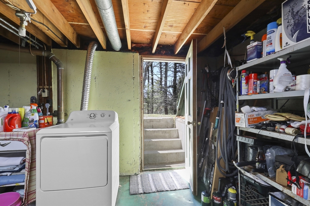 47 Cliff Road Bourne, MA 02532 - Photo 24 of 31