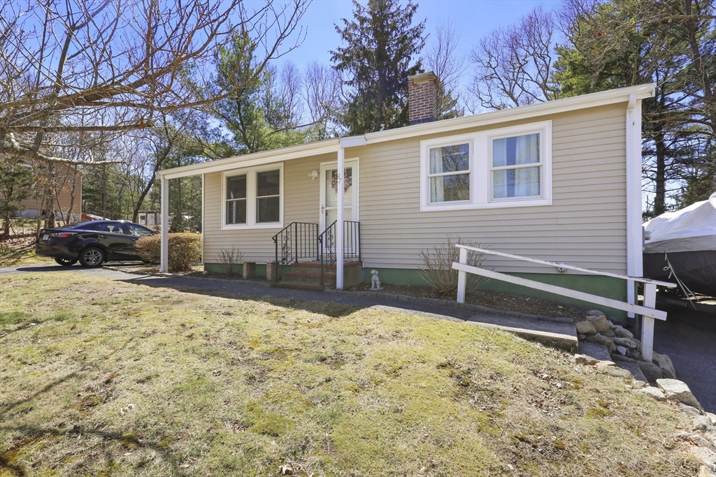 47 Cliff Road Bourne, MA 02532 - Photo 3 of 31