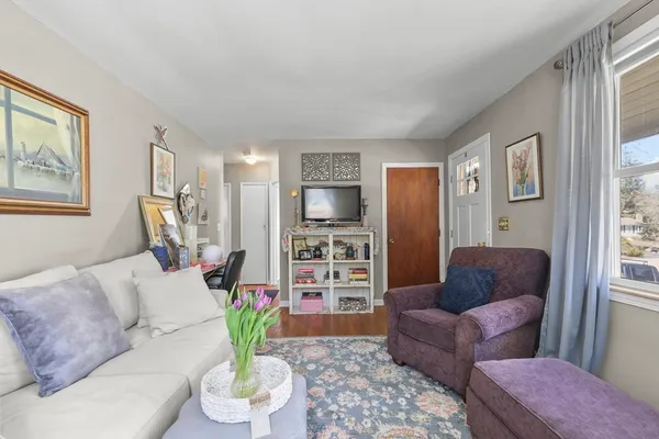 $469,000 | 47 Cliff Road, Bourne, MA 02532