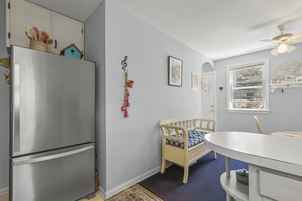 47 Cliff Road Bourne, MA 02532 - Photo 8 of 31