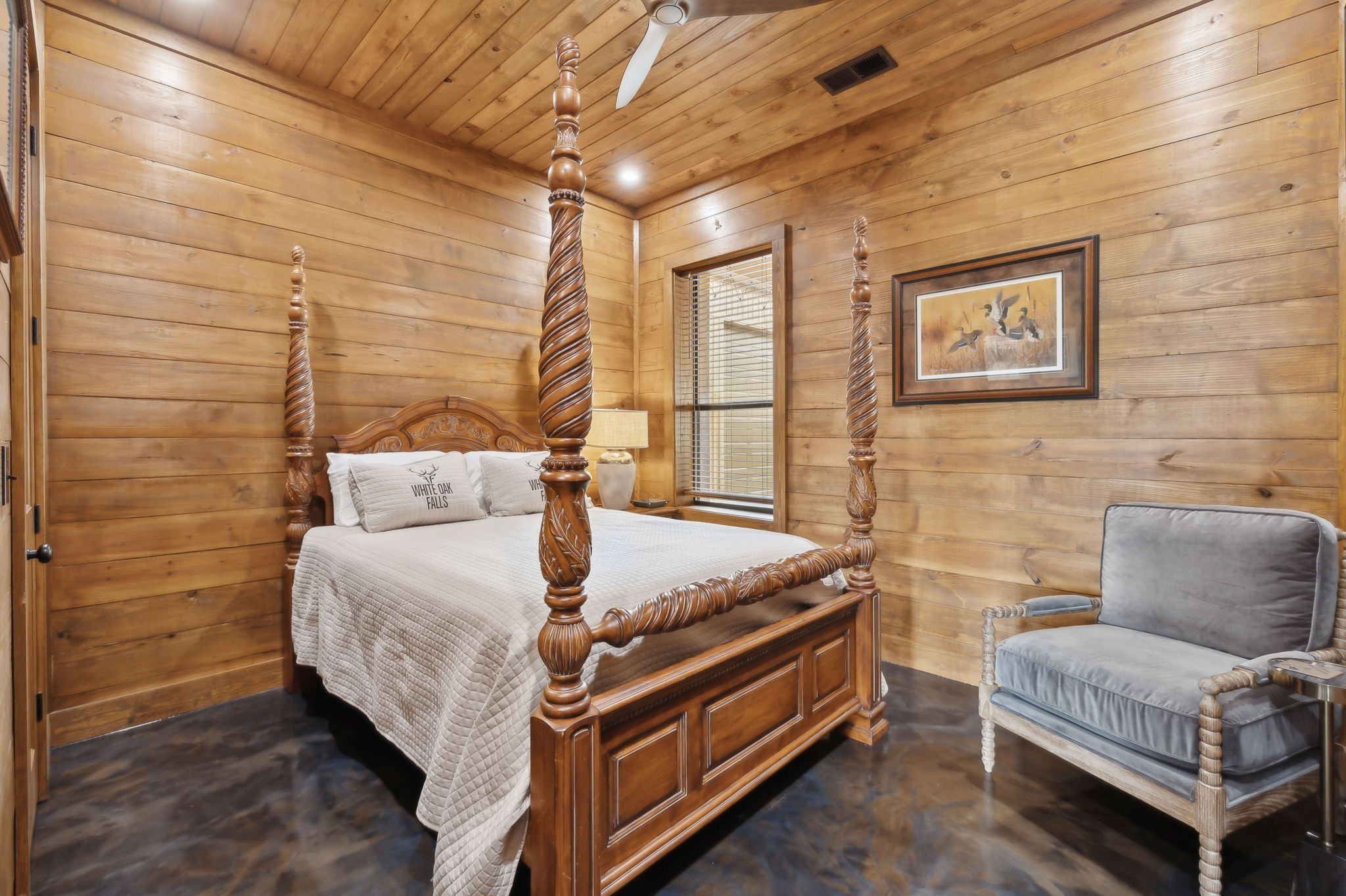 3105 Coy Hill Road Olivehill, TN 38475 - Photo 27 of 95 a bedroom with a bed and a couch