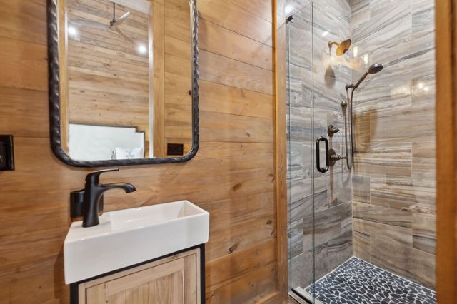 $12,499,000 | 3105 Coy Hill Road, Olivehill, TN 38475