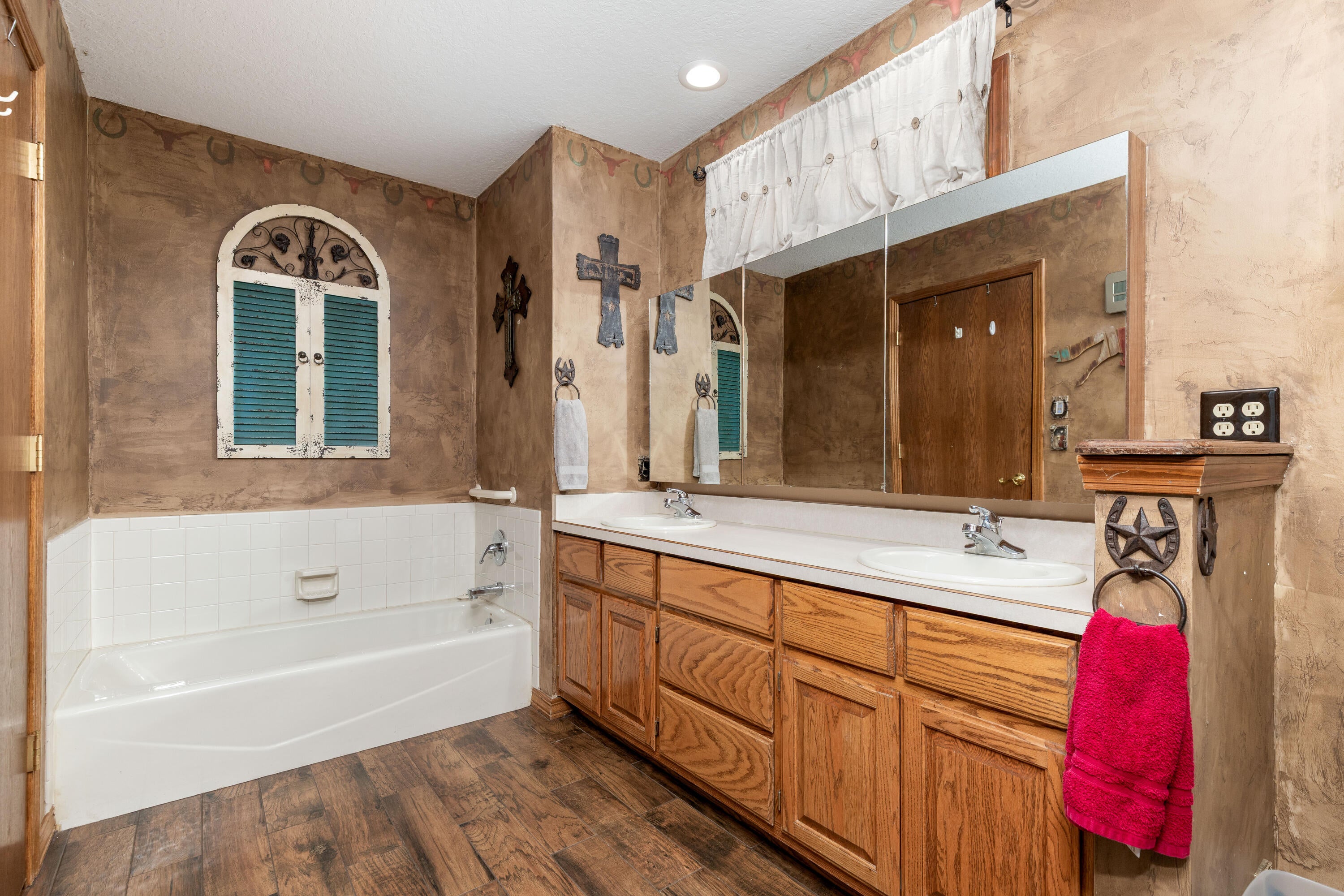 1039 Hillside Road Grove, OK 74344 - Photo 32 of 44 1039 Hillside Road-49