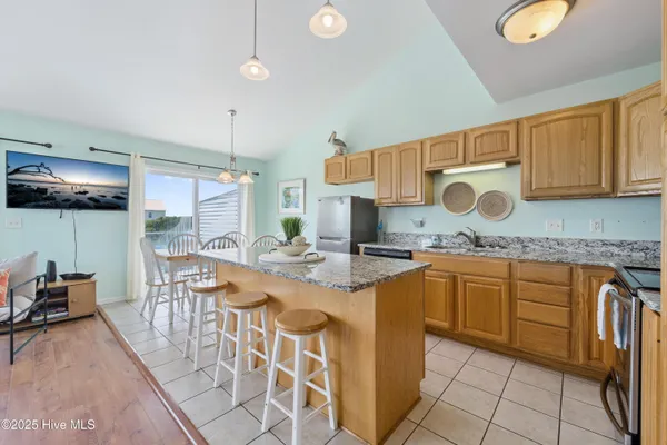 $1,000,000 | 2080-2082 New River Inlet Road, North Topsail Beach, NC 28460