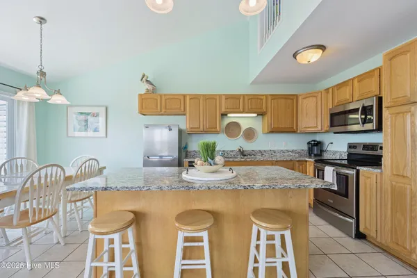 $1,000,000 | 2080-2082 New River Inlet Road, North Topsail Beach, NC 28460