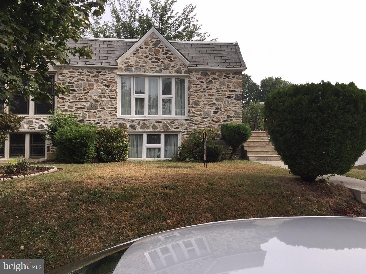 639 Colebrook Road Philadelphia, PA 19115 - Photo 1 of 17 Gallery Image 1