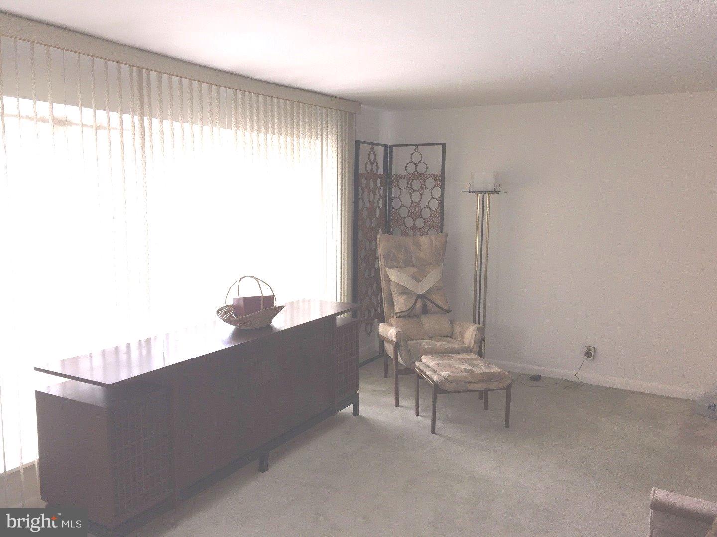 639 Colebrook Road Philadelphia, PA 19115 - Photo 3 of 17 Gallery Image 3