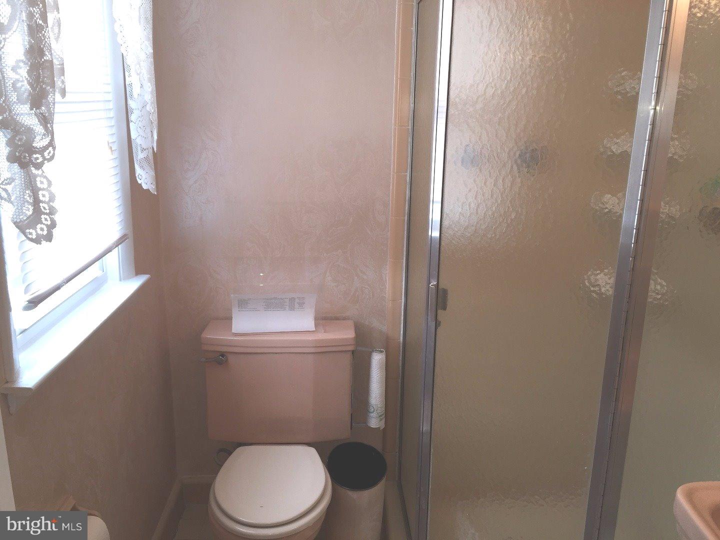 639 Colebrook Road Philadelphia, PA 19115 - Photo 8 of 17 Gallery Image 8