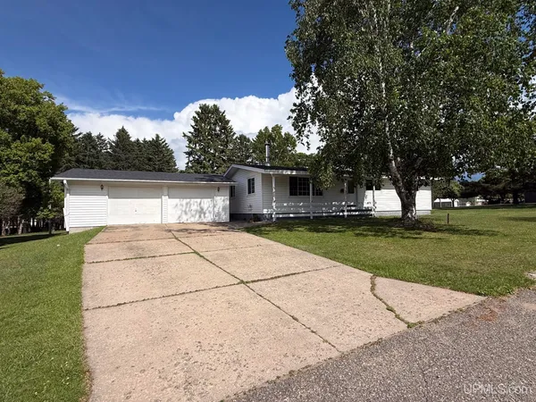 $154,800 | 345 Grant Street, Kingsford, MI 49802