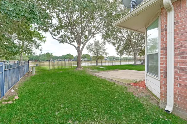 $2,500 | 8846 Gas Light Village Drive, Houston, TX 77095