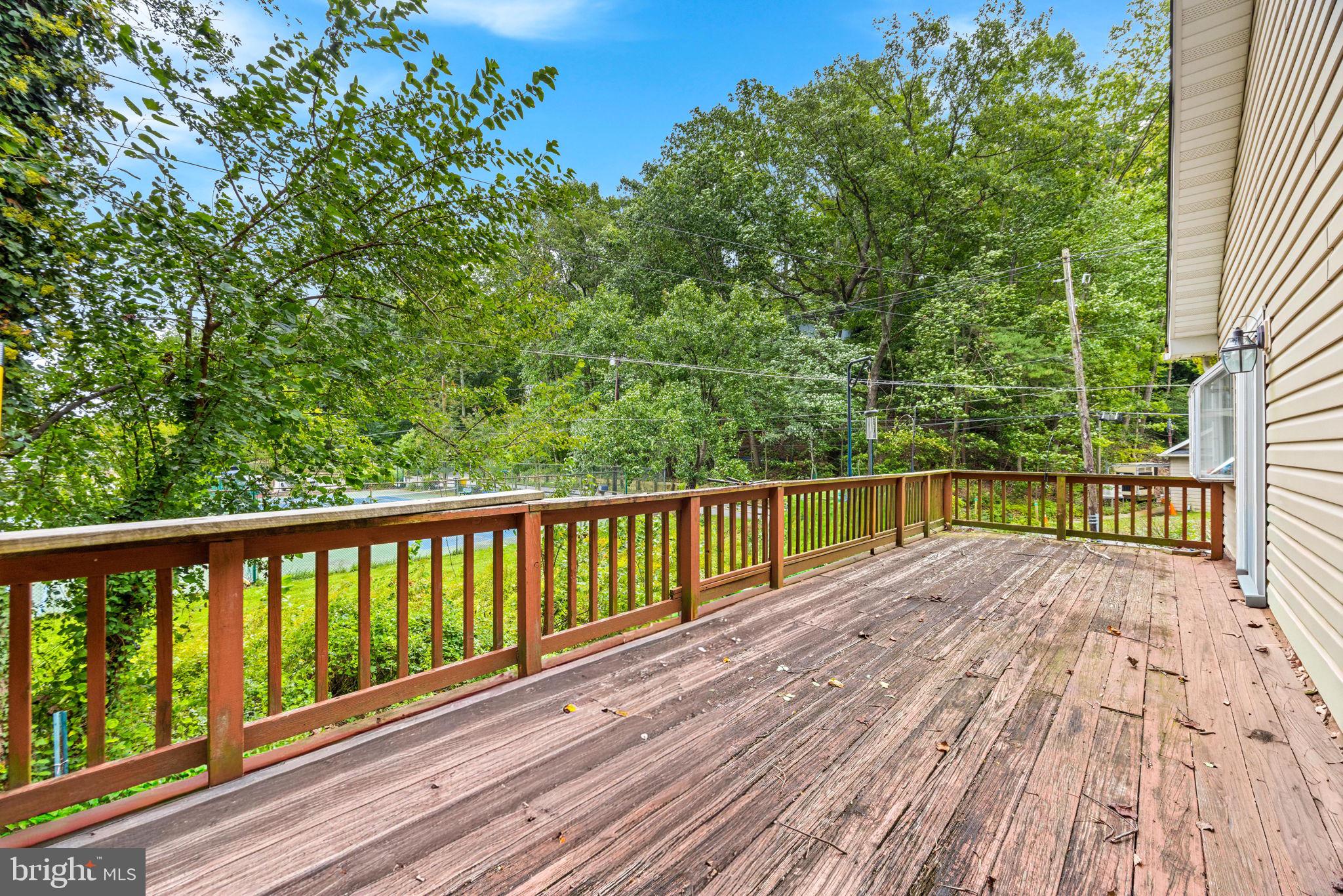 356 Severn Road Annapolis, MD 21401 - Photo 54 of 86 Massive deck off upper floor living room