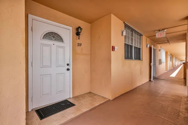 $1,900 | 4500 North Federal Highway, Unit 319C, Lighthouse Point, FL 33064