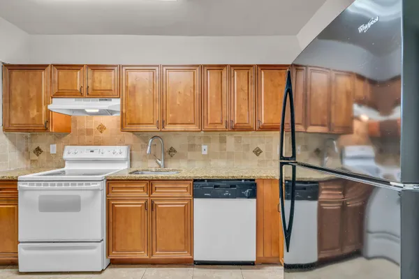 $1,900 | 4500 North Federal Highway, Unit 319C, Lighthouse Point, FL 33064