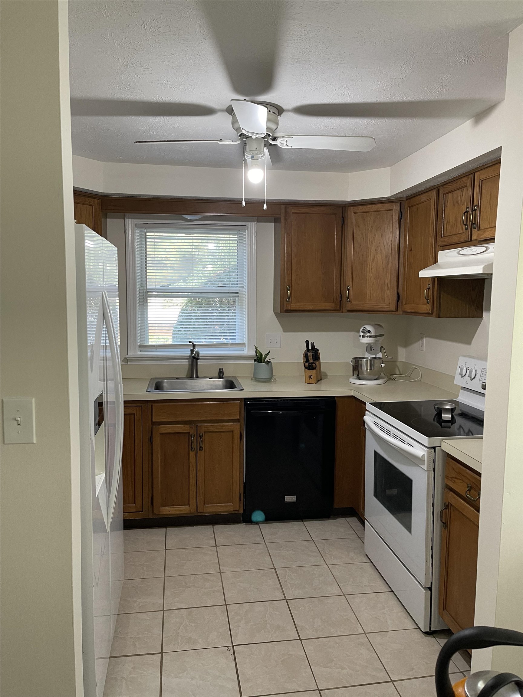 18 Cadogan Way Nashua, NH 03062 - Photo 11 of 31