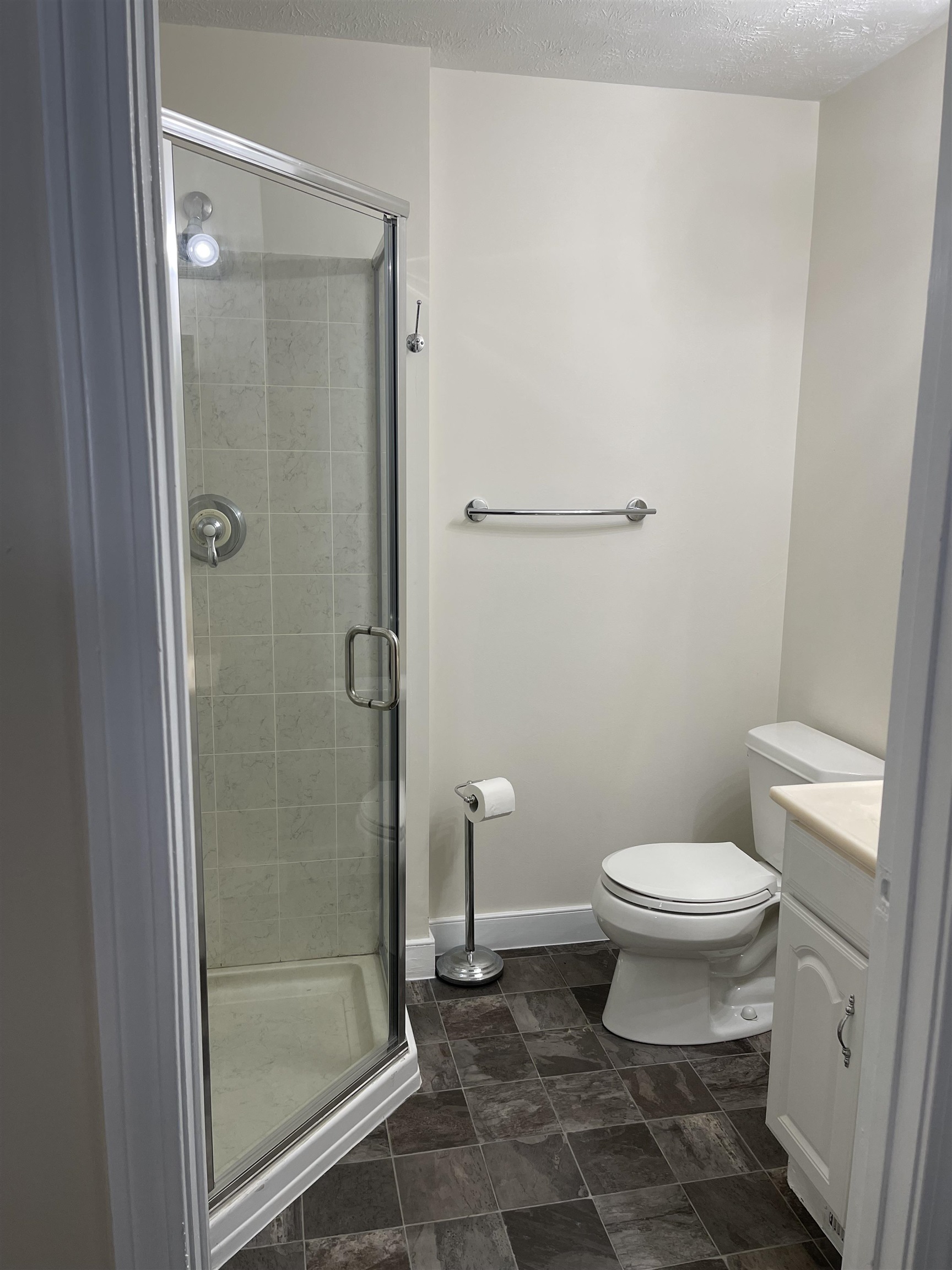 18 Cadogan Way Nashua, NH 03062 - Photo 20 of 31